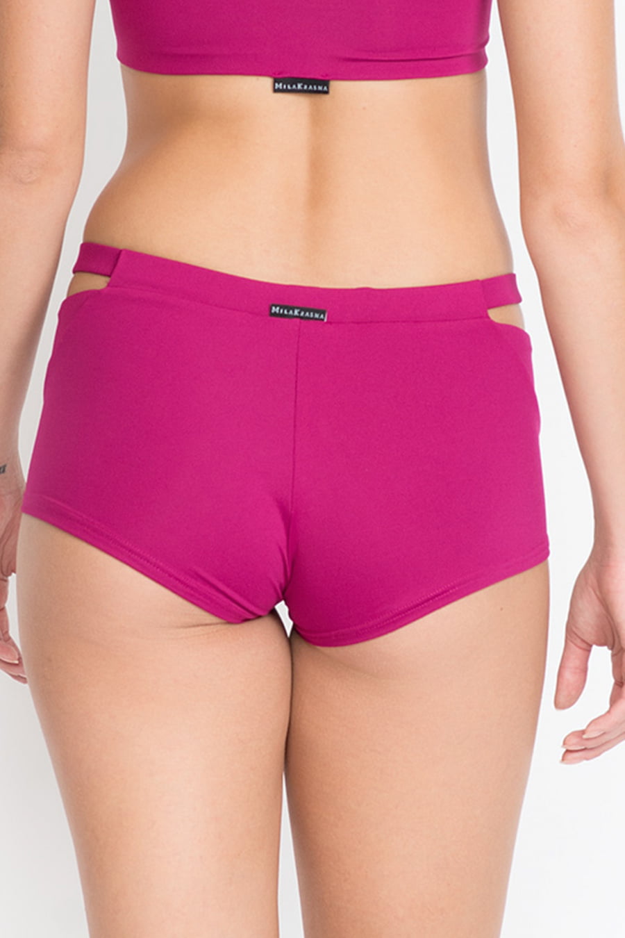 SANDRA shorts amarena
2 SANDRA shorts amarena